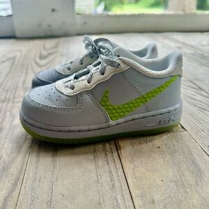Nike Toddler Air Force One - Gray and Green 8c